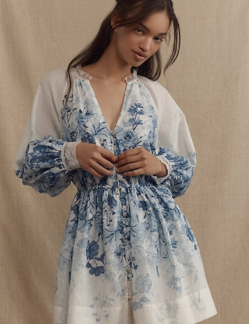 Vestido Corto Floral de Manga Abullonada